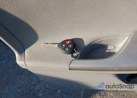 2011 Toyota Corolla Le z USA, uszkodzony, nr VIN JTDBU4EE4BJ089433